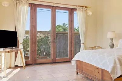 111 S Catalina Street, Ventura, CA 93001 - Photo 19
