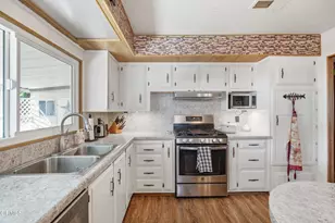 121 Wheaton Dr, Ventura, CA 93003 - Photo 21