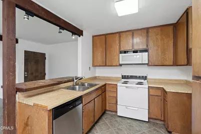 1300 Saratoga Avenue #301, Ventura, CA 93003 - Photo 7
