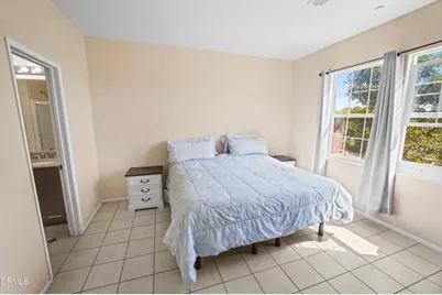 2725 Smokey Mountain Drive, Oxnard, CA 93036 - Photo 15