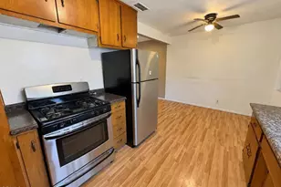 1422 E Mauretania St, Los Angeles, CA 90744 - Photo 7