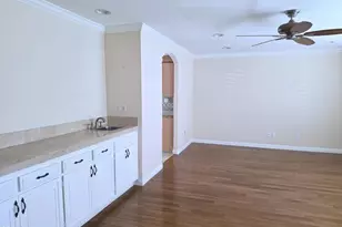 40013 Village 40, Camarillo, CA 93012 - Photo 9