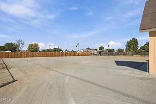 10606 Dee Dee Ave, Bakersfield, CA 93312 - Photo 49