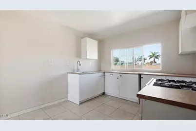 2415 E 114th Street, Los Angeles, CA 90059 - Photo 5