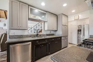 405 W Beverly Dr, Oxnard, CA 93030 - Photo 13