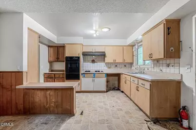 125 Hayes Avenue, Ventura, CA 93003 - Photo 13