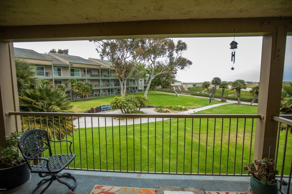 757 Reef Cir, Naval Base Ventura County CA  93041-3521 exterior