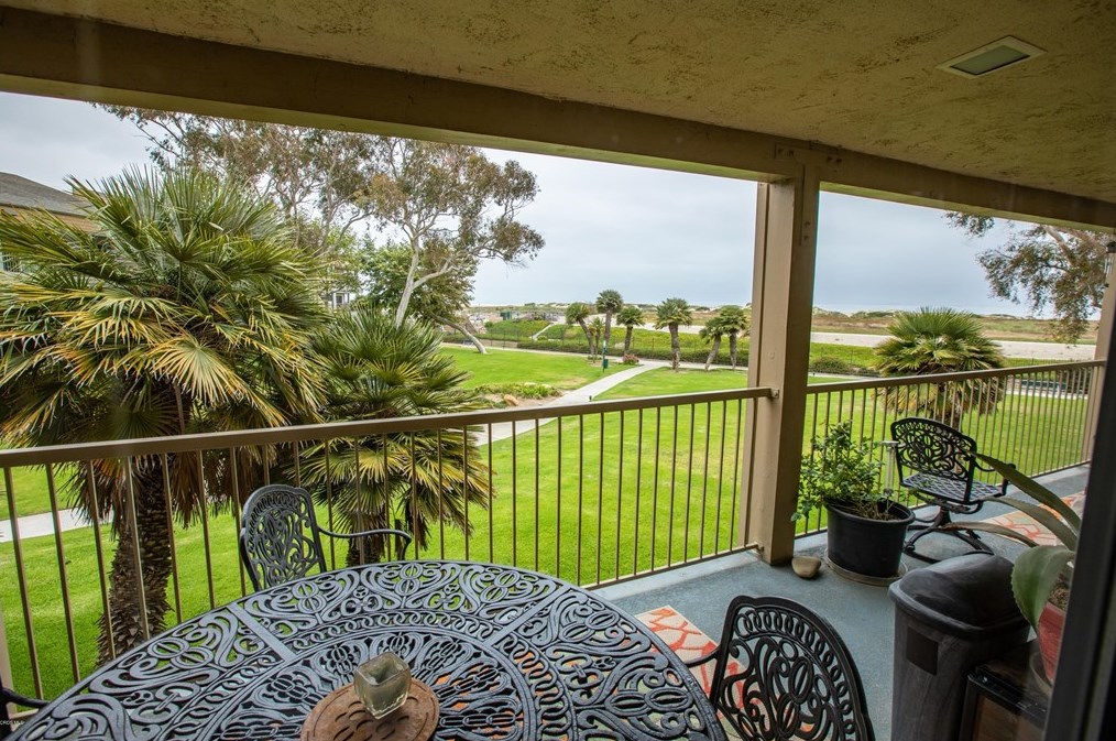 757 Reef Cir, Naval Base Ventura County CA  93041-3521 exterior