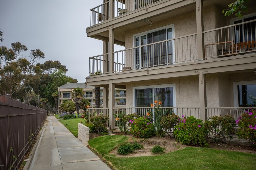 757 Reef Cir, Naval Base Ventura County CA  93041-3521 exterior