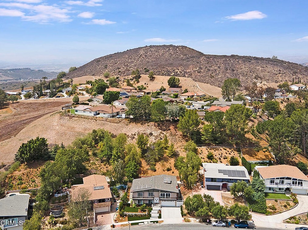 1675 Calle Artigas, Thousand Oaks CA  91360-6812 exterior