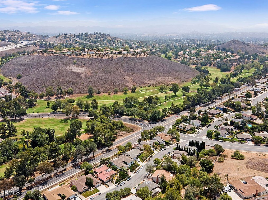 1675 Calle Artigas, Thousand Oaks CA  91360-6812 exterior
