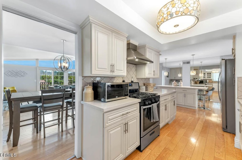 1675 Calle Artigas, Thousand Oaks CA  91360-6812 exterior
