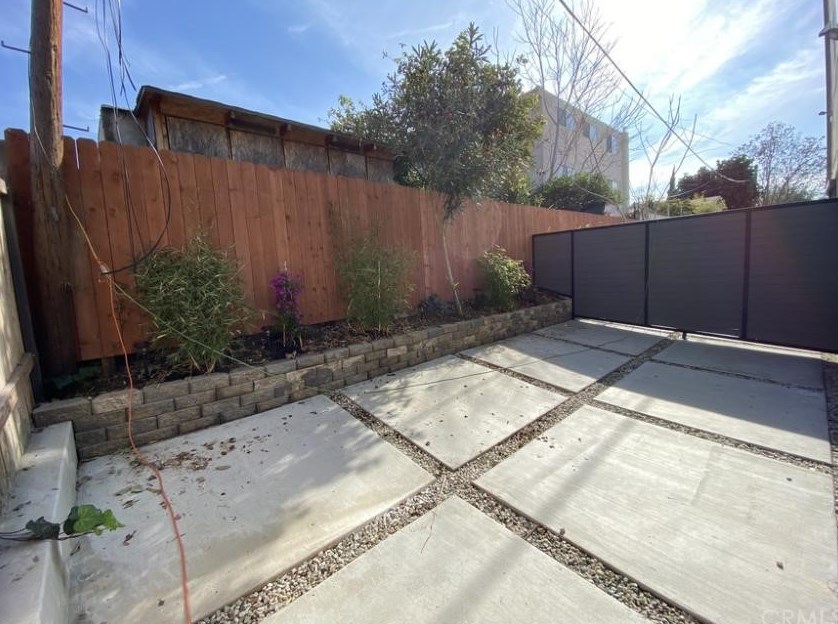 236 Park View St, Los Angeles CA  90057-2019 exterior