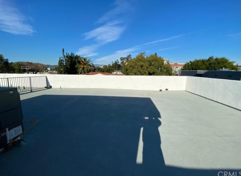 236 Park View St, Los Angeles CA  90057-2019 exterior