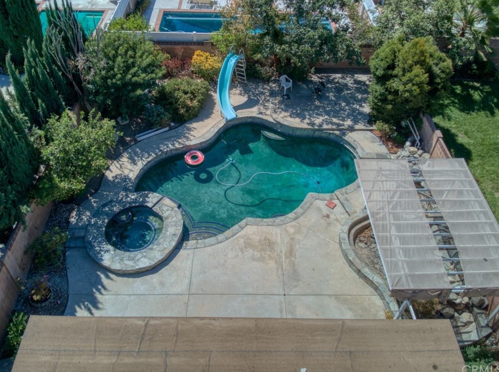 18164 Arminta St, Los Angeles CA  91335-2008 exterior