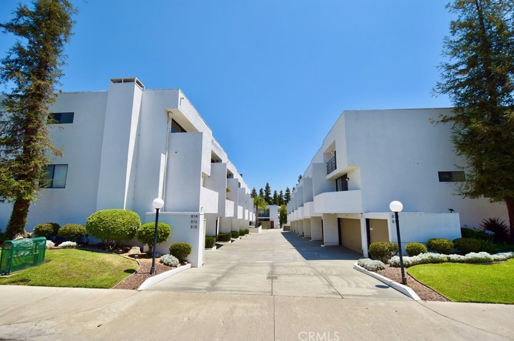 810 Monterey St, Alhambra CA  91801-1583 exterior