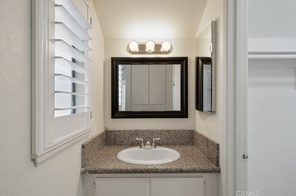 839 Endicott Dr, Claremont CA  91711-2984 exterior