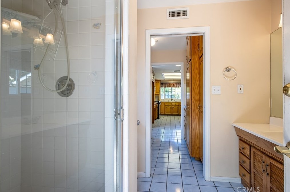 221 Shamrock Ave, Monrovia CA  91016-3026 exterior