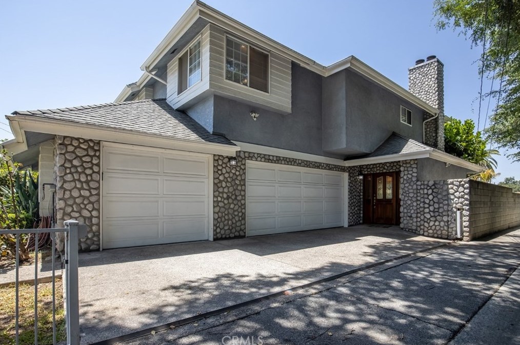 221 Shamrock Ave, Monrovia CA  91016-3026 exterior