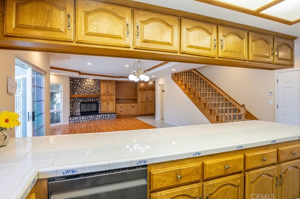 221 Shamrock Ave, Monrovia CA  91016-3026 exterior