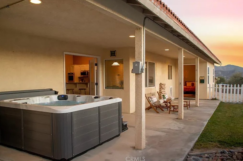 6366 Murrieta Ave, Yucca Valley CA  92284-4906 exterior