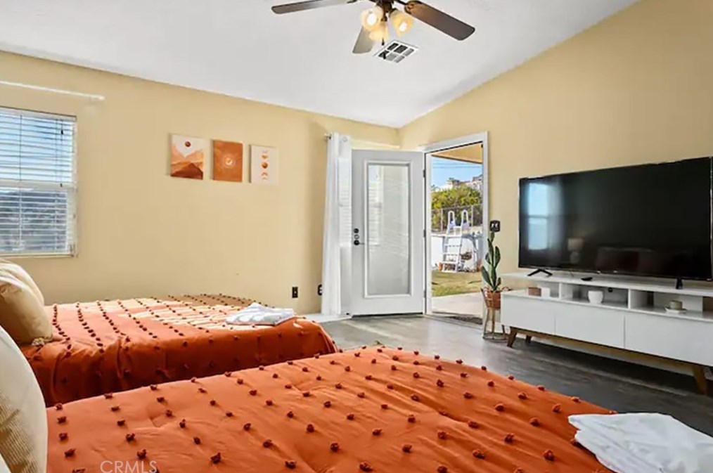 6366 Murrieta Ave, Yucca Valley CA  92284-4906 exterior