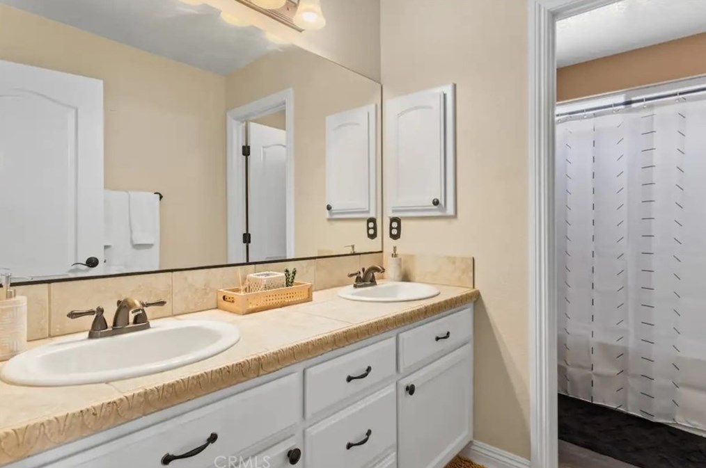 6366 Murrieta Ave, Yucca Valley CA  92284-4906 exterior