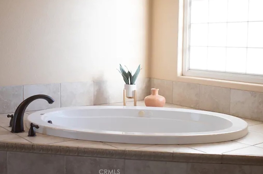 6366 Murrieta Ave, Yucca Valley CA  92284-4906 exterior