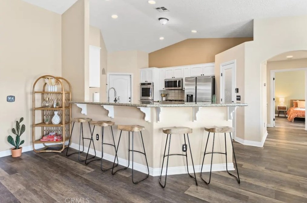 6366 Murrieta Ave, Yucca Valley CA  92284-4906 exterior