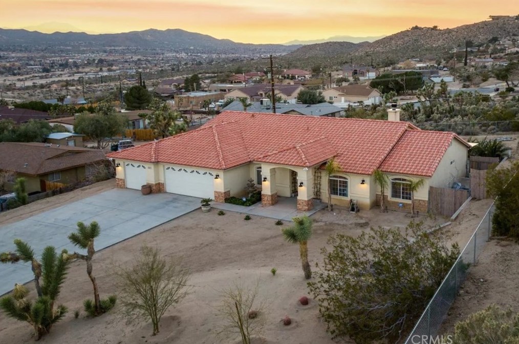 6366 Murrieta Ave, Yucca Valley CA  92284-4906 exterior