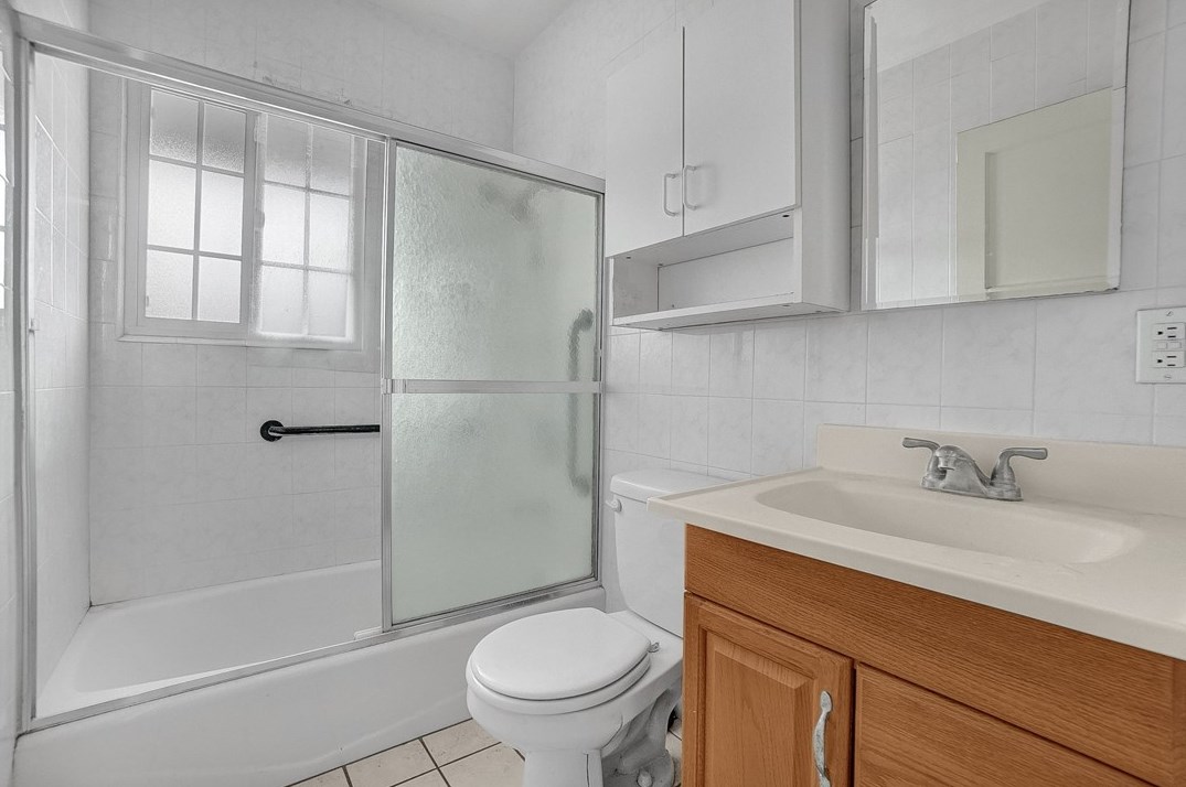 512 Markland Dr, Monterey Park CA  91754-7042 exterior