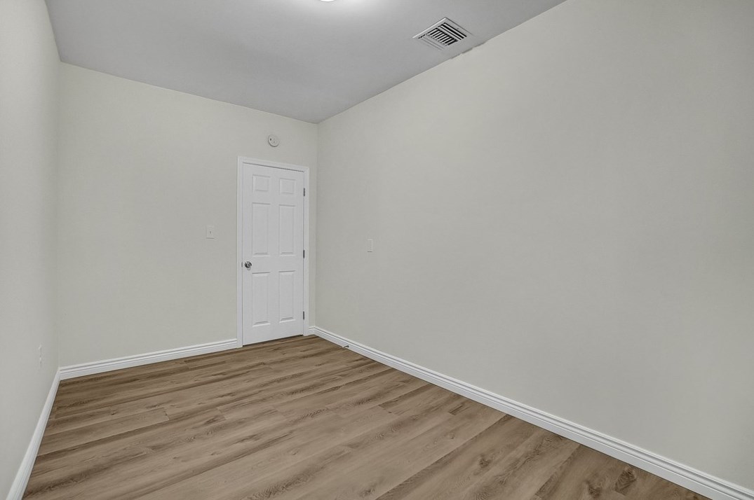 13700 Mercer St, Los Angeles CA  91331-3643 exterior