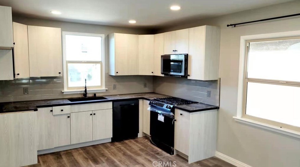 85 Sunnyslope Ave, Pasadena CA  91107-2732 exterior