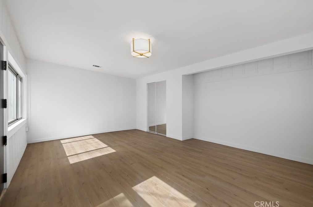 9630 Harvard, Los Angeles CA 90047-5216 exterior