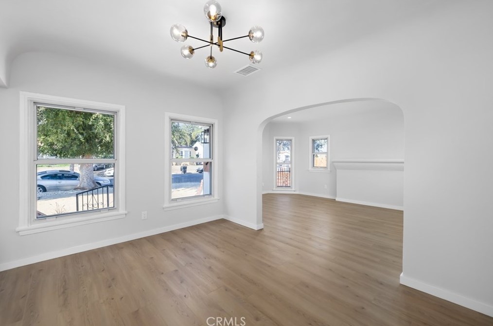 9630 Harvard, Los Angeles CA 90047-5216 exterior