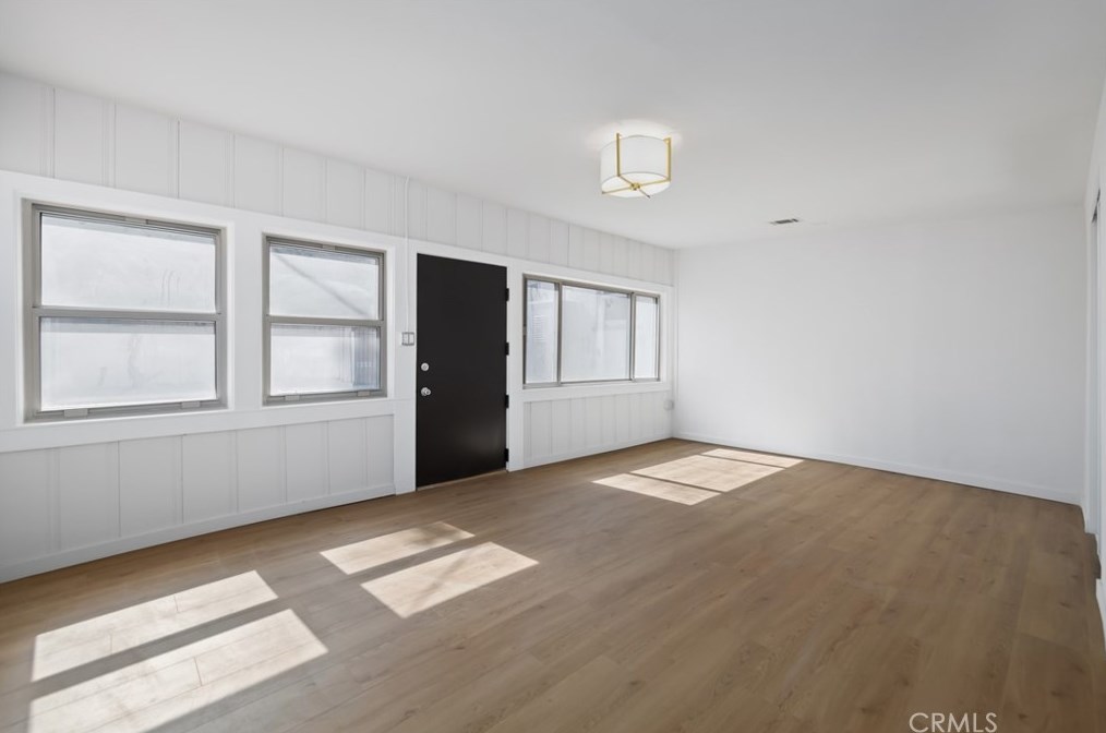 9630 Harvard, Los Angeles CA 90047-5216 exterior