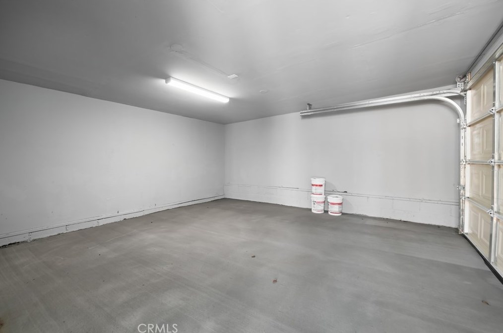 9630 Harvard, Los Angeles CA 90047-5216 exterior