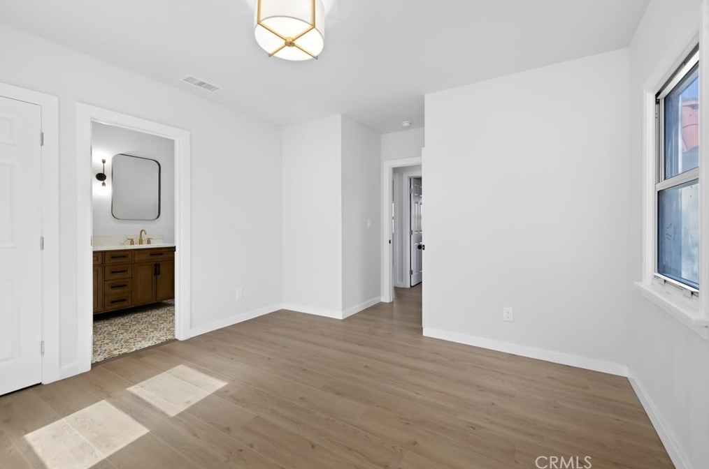 9630 Harvard, Los Angeles CA 90047-5216 exterior