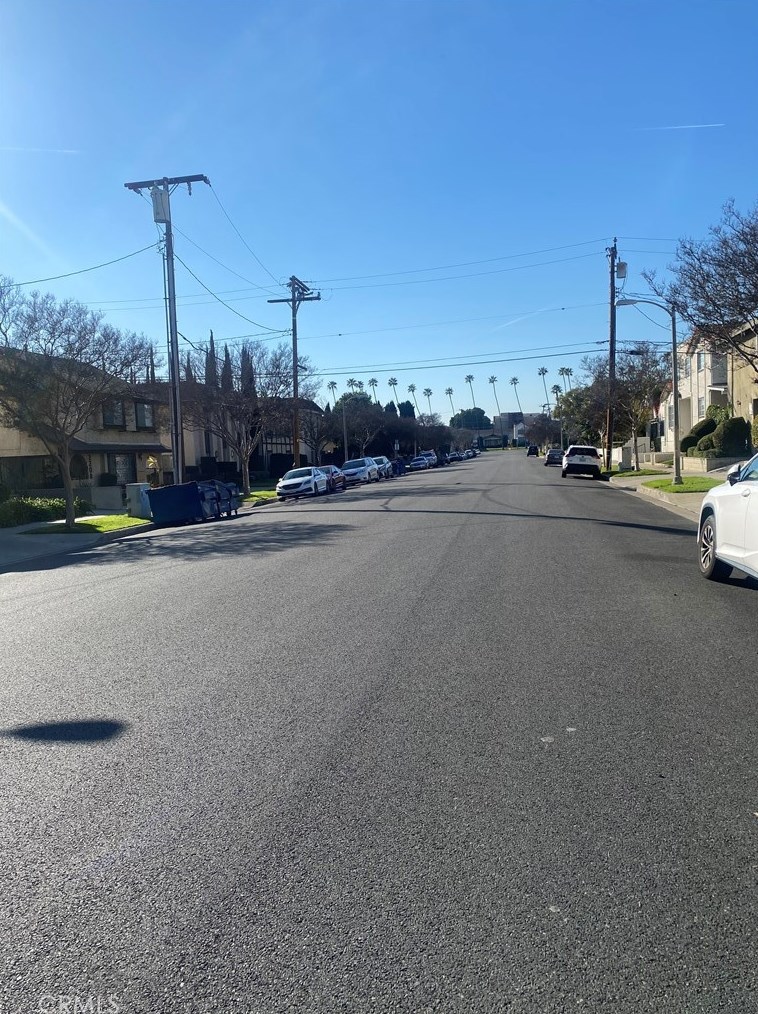 2212 Larch St, Alhambra CA 91801-1722 exterior