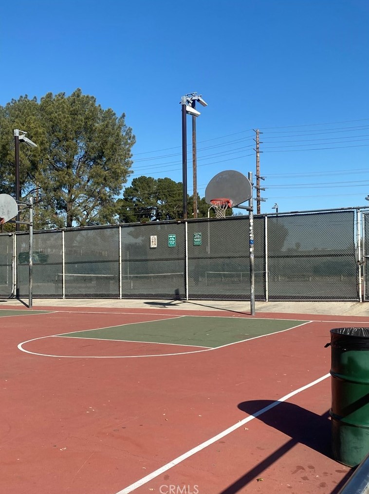 2212 Larch St, Alhambra CA 91801-1722 exterior