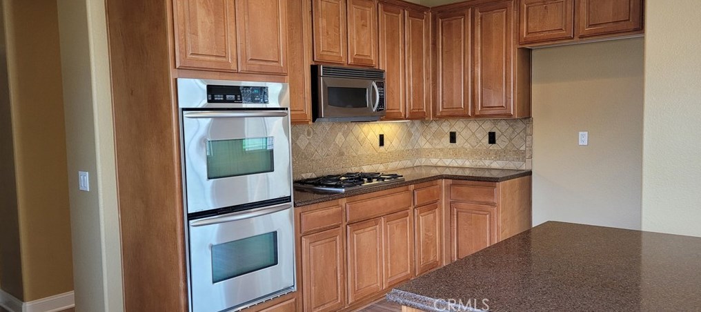 16126 Sedona Ln, Fontana CA  92336-5814 exterior