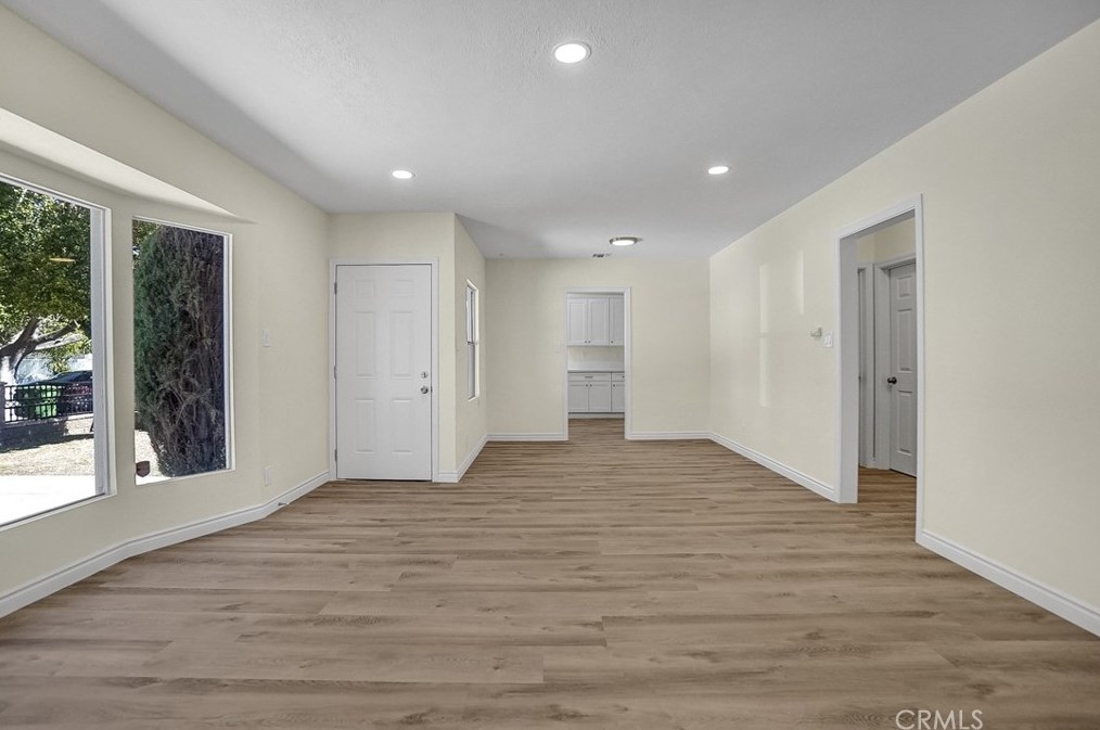 10327 Telfair Ave, Los Angeles CA  91331-3154 exterior