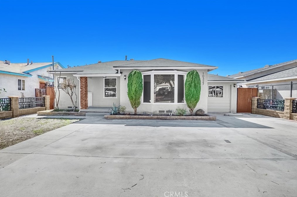10327 Telfair Ave, Los Angeles CA  91331-3154 exterior