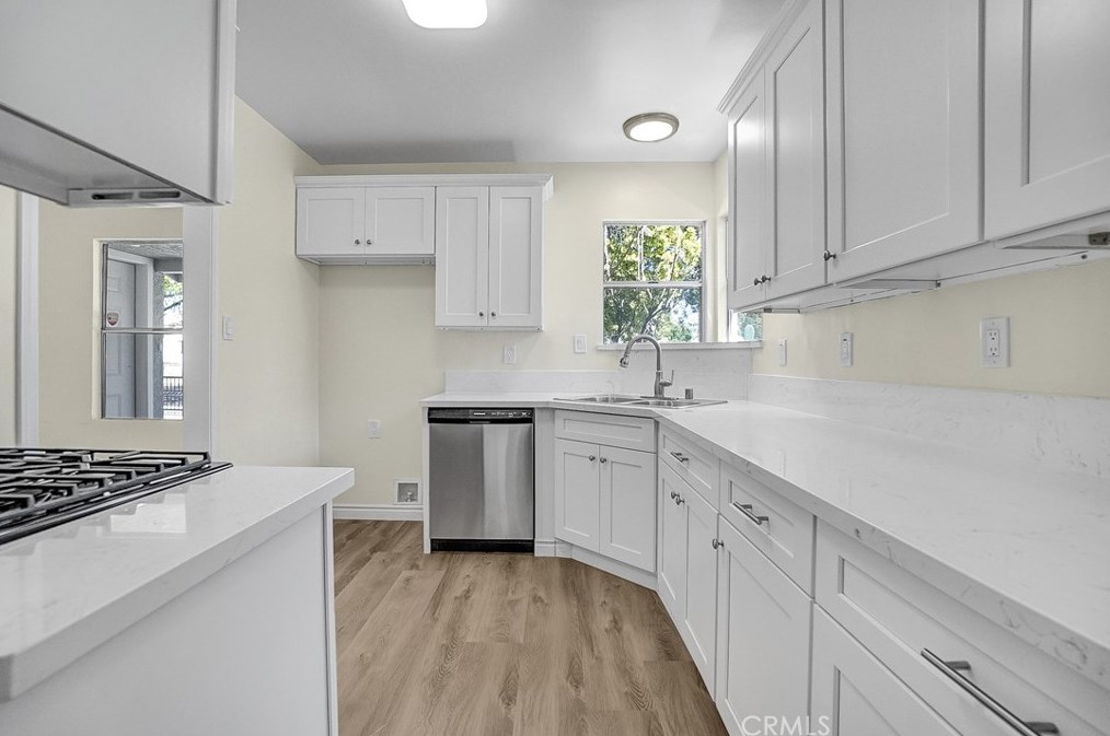 10327 Telfair Ave, Los Angeles CA  91331-3154 exterior