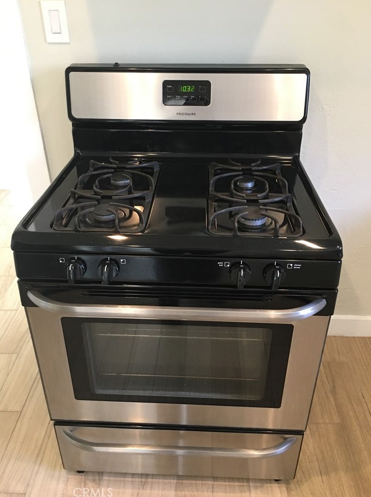 757 El Molino Ave, Pasadena CA 91106-3825 exterior