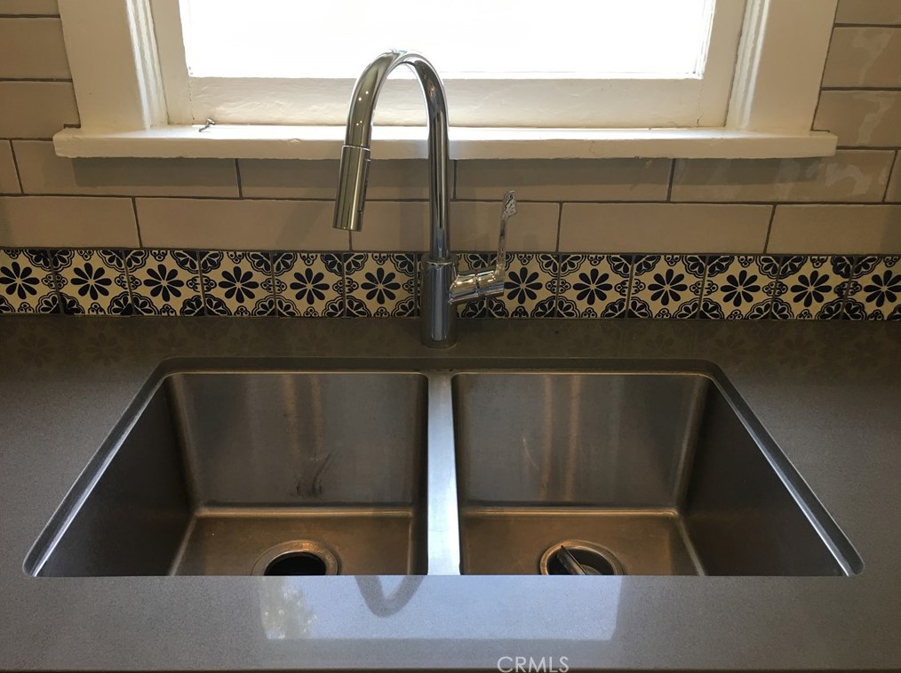 757 El Molino Ave, Pasadena CA 91106-3825 exterior