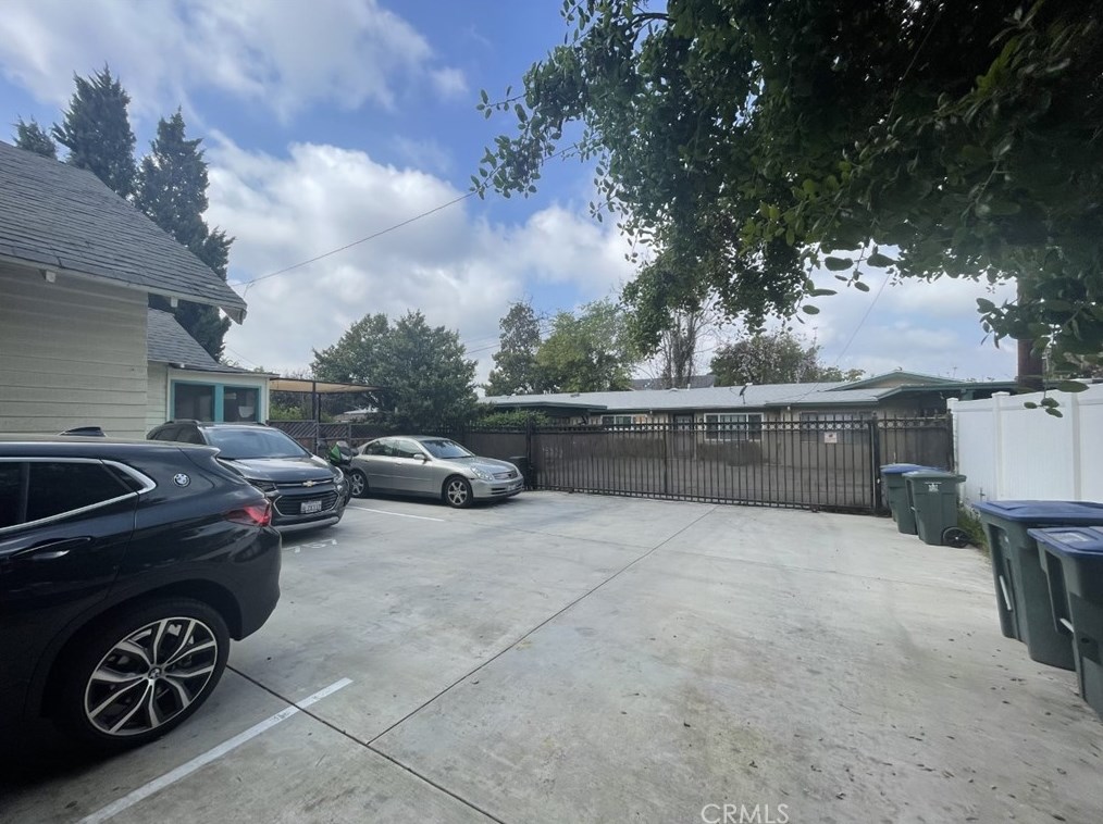 757 El Molino Ave, Pasadena CA 91106-3825 exterior