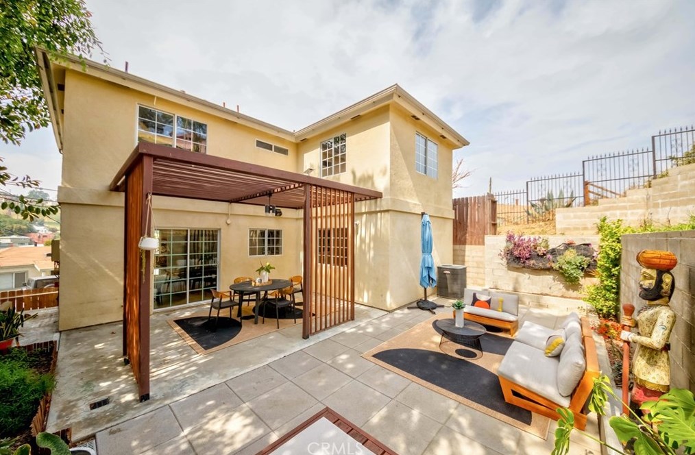 2731 Ballard St, Los Angeles CA  90032-2717 exterior