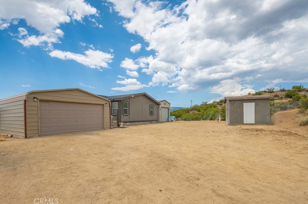 40744 Mountainside Dr, Anza CA  92539-8911 exterior
