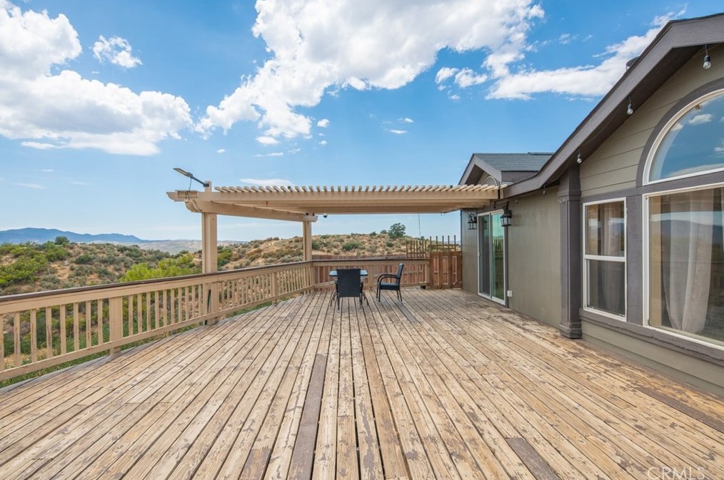 40744 Mountainside Dr, Anza CA  92539-8911 exterior
